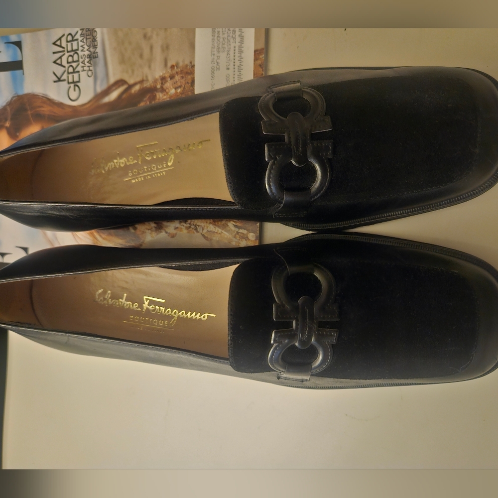 Salvatore Ferragamo Black Women's Loafers - Picture 4 of 8